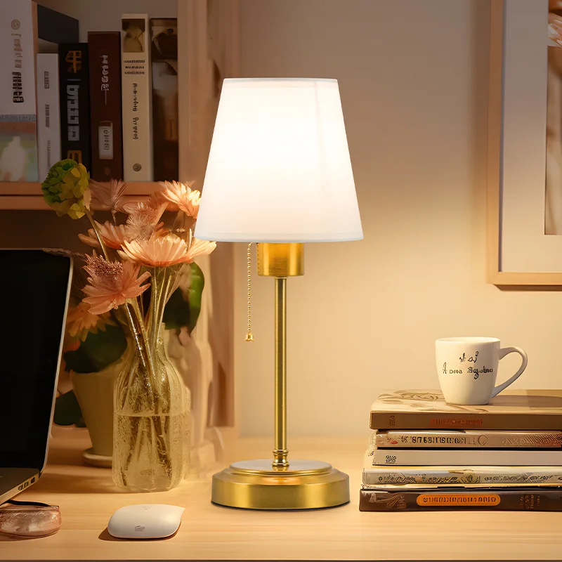 Retro light luxury fabric bedside lamp lying dining room desktop decoration table lamp removable charging table lamp
Retro light luxury fabric bedside lamp lying dining room desktop decoration table lamp removable charging table lamp