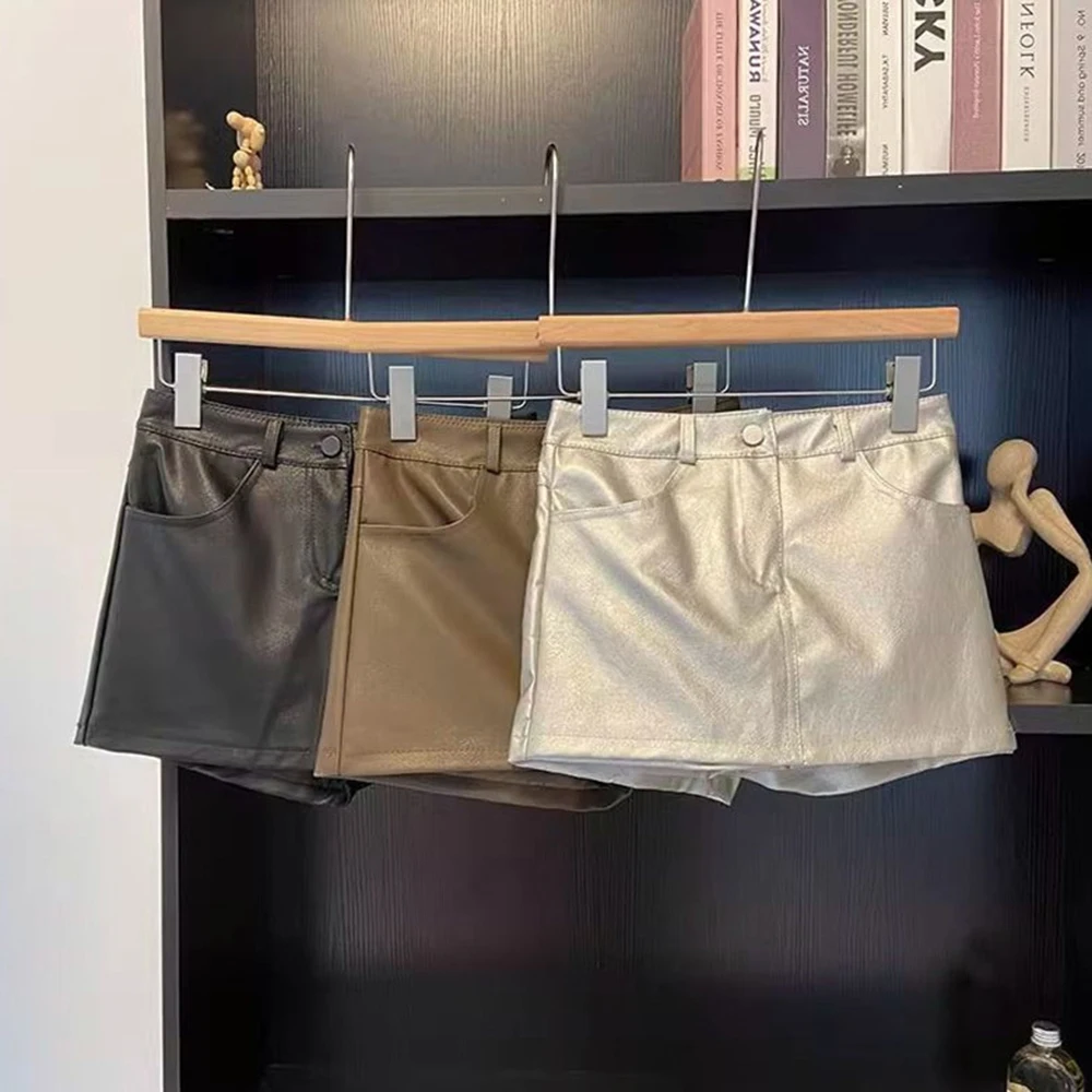 Leather Mini Skirt Women's 2026 Spring Autumn New Casual Chic High Waist A-Line Versatile Hot Short Skirt Pants For Office Lady
Leather Mini Skirt Women's 2026 Spring Autumn New Casual Chic High Waist A-Line Versatile Hot Short Skirt Pants For Office Lady