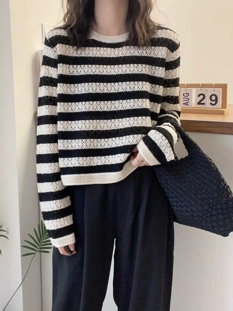 Early Spring Korean Style Long Sleeve Striped Knitwear Women's Fashionable Short Style Hollow out Sweater Casual round Neck
Early Spring Korean Style Long Sleeve Striped Knitwear Women's Fashionable Short Style Hollow out Sweater Casual round Neck