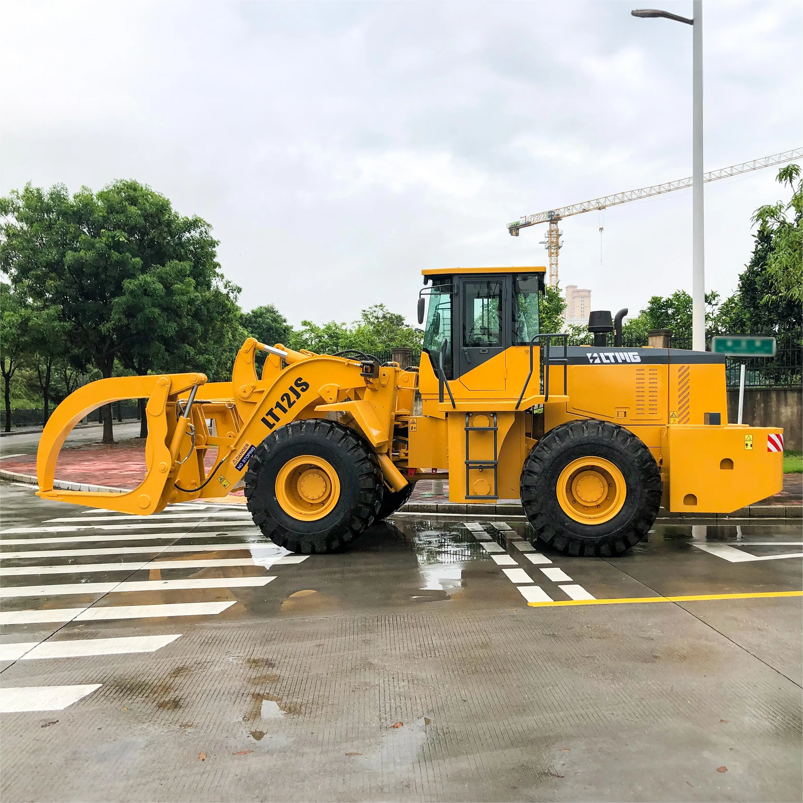 2025Hot Sale Forestry Machinery Hydraulic 12ton Wheel Loader Log Grapple Timber Wood Log Grab Loader for Forestry
2025Hot Sale Forestry Machinery Hydraulic 12ton Wheel Loader Log Grapple Timber Wood Log Grab Loader for Forestry