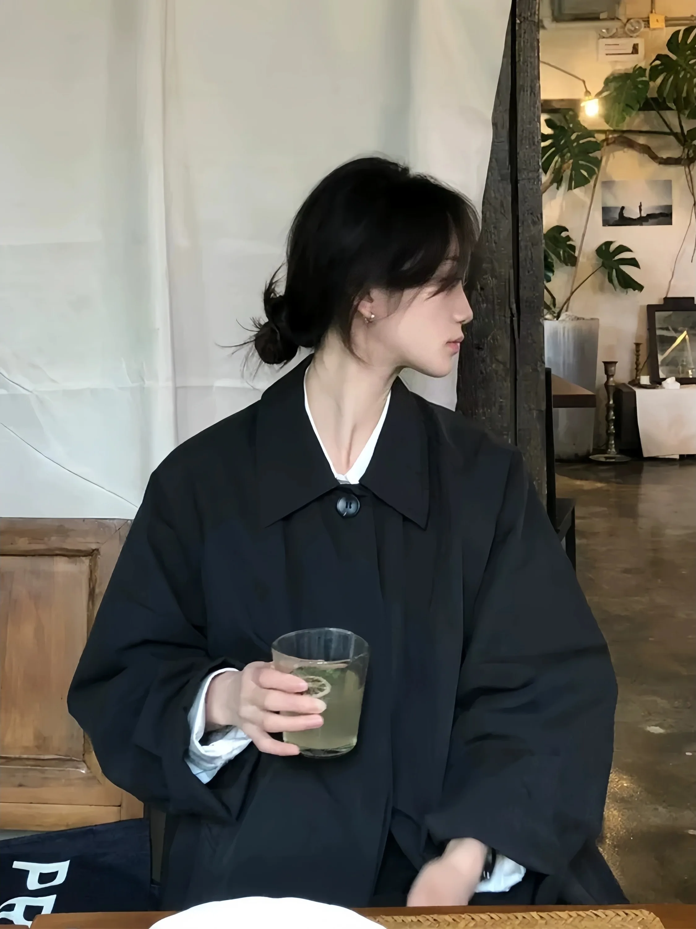 Женское японское пальто Bla, осень 2022, новинка маленького размера, красивая тонкая корейская версия, ветровка средней длины
Женское японское пальто Bla, осень 2022, новинка маленького размера, красивая тонкая корейская версия, ветровка средней длины