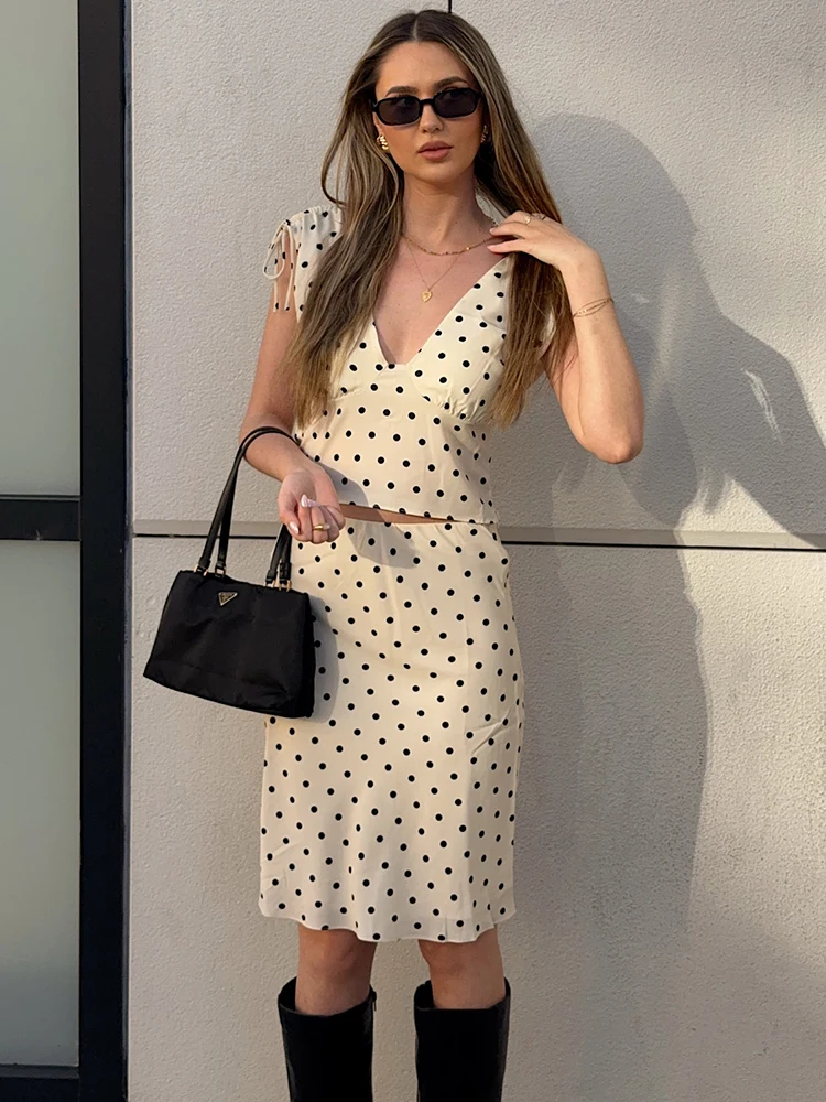 XIAOTANG Women Polka Dot Two Piece Skirt Set Elegant V Neck Crop Top and Midi Skirt Sets Female Fashion Casual Bodycon Dress Set
XIAOTANG Women Polka Dot Two Piece Skirt Set Elegant V Neck Crop Top and Midi Skirt Sets Female Fashion Casual Bodycon Dress Set