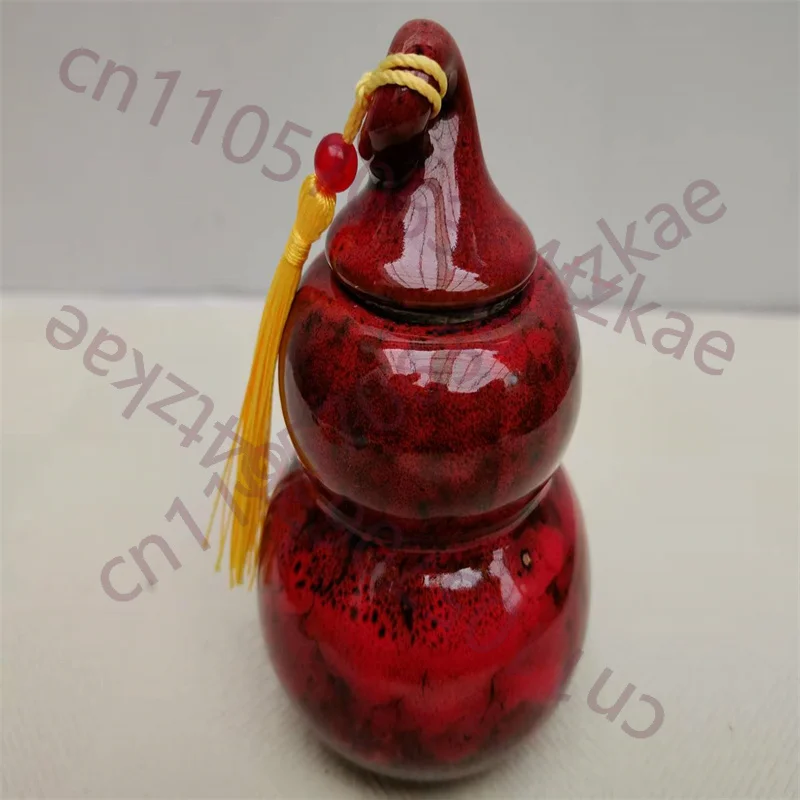 Китайская старинная фарфоровая банка для хранения, красная глазурованная, в форме тыквы, емкость для хранения.
Китайская старинная фарфоровая банка для хранения, красная глазурованная, в форме тыквы, емкость для хранения.