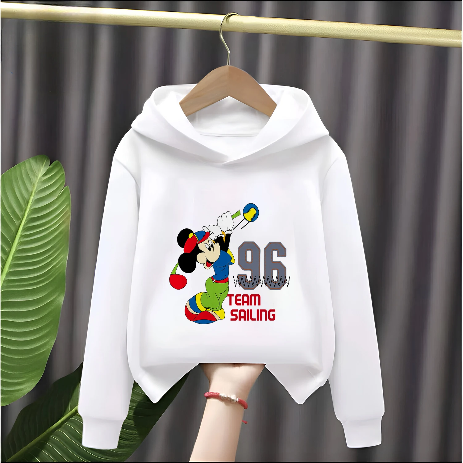 Детская толстовка с капюшоном Disney для мальчиков и девочек, теплая удобная толстовка с принтом Микки, осень-зима, мягкая
Детская толстовка с капюшоном Disney для мальчиков и девочек, теплая удобная толстовка с принтом Микки, осень-зима, мягкая