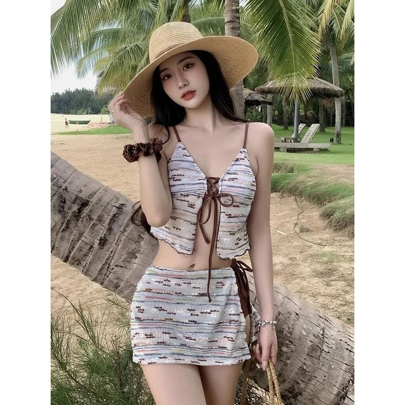 Boho 2 Piece Skirt Set Women Striped Tie Front Cami Crop Top Low Waist Mini Skirt Vacation Beach Outfit
Boho 2 Piece Skirt Set Women Striped Tie Front Cami Crop Top Low Waist Mini Skirt Vacation Beach Outfit