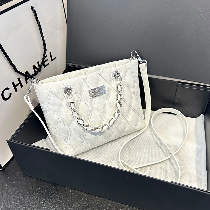 Парижская модная шикарная сумка через плечо для женщин, дизайнерская кожаная элегантная сумка с буквенным логотипом
Парижская модная шикарная сумка через плечо для женщин, дизайнерская кожаная элегантная сумка с буквенным логотипом