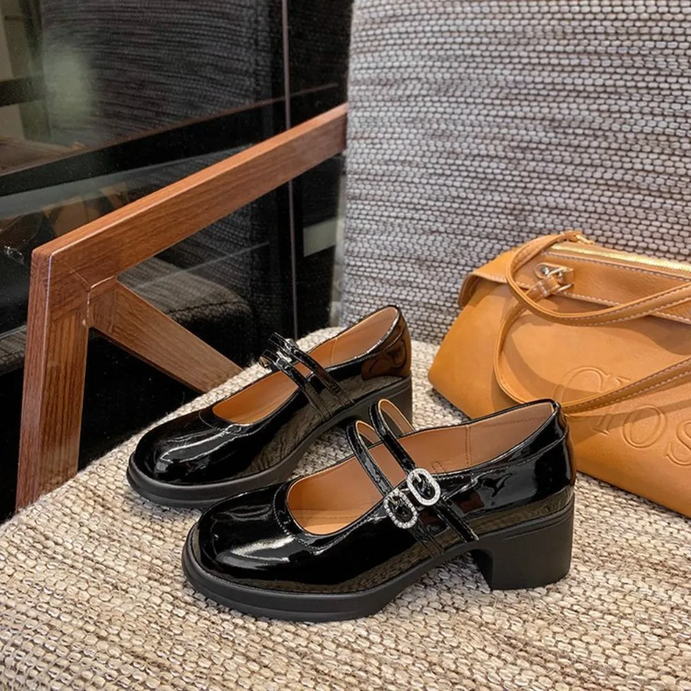 Новые женские туфли-лодочки, лоферы без шнуровки с круглым носком, женские повседневные офисные туфли Мэри Джейн из лакированной кожи на толстом каблуке
Новые женские туфли-лодочки, лоферы без шнуровки с круглым носком, женские повседневные офисные туфли Мэри Джейн из лакированной кожи на толстом каблуке
