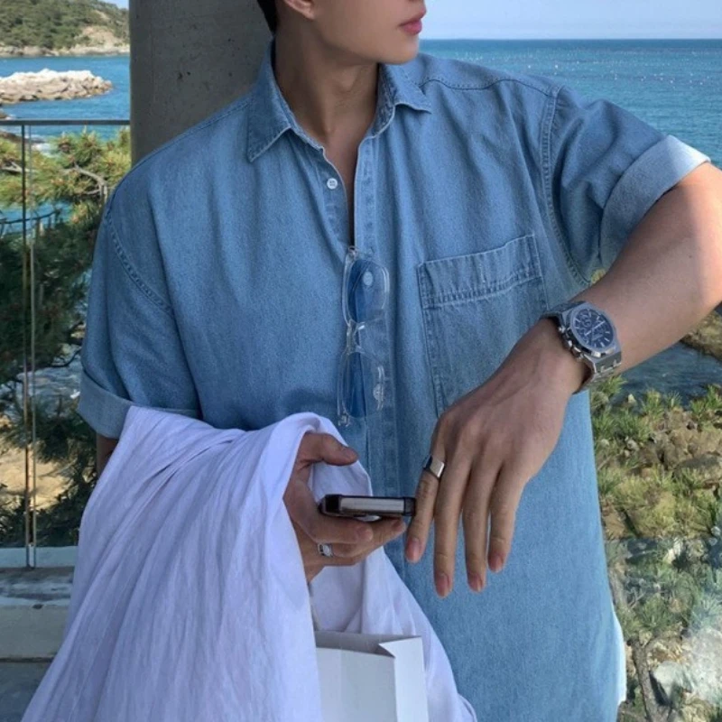 Washed Denim Short-sleeved Shirt Men's Summer Loose Casual Shirt Commuter Style Retro Wear
Washed Denim Short-sleeved Shirt Men's Summer Loose Casual Shirt Commuter Style Retro Wear