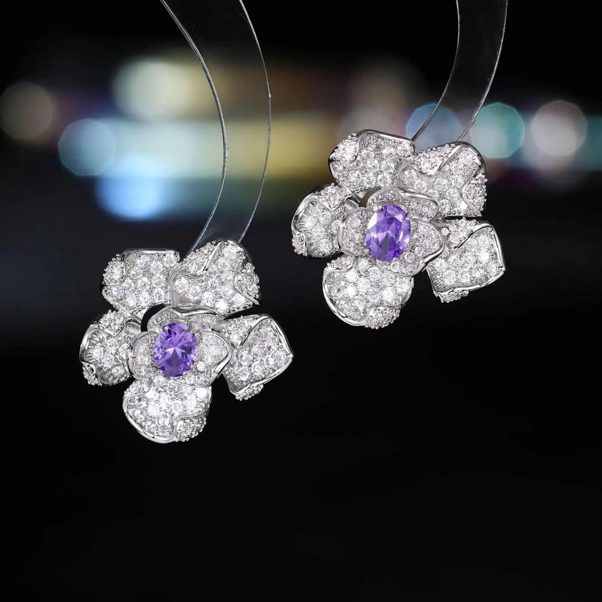 White Flower Stud Earrings for Women Shiny Zircon Luxury Jewelry Chic Dairly Wear Dinner Party Jewelry
White Flower Stud Earrings for Women Shiny Zircon Luxury Jewelry Chic Dairly Wear Dinner Party Jewelry
