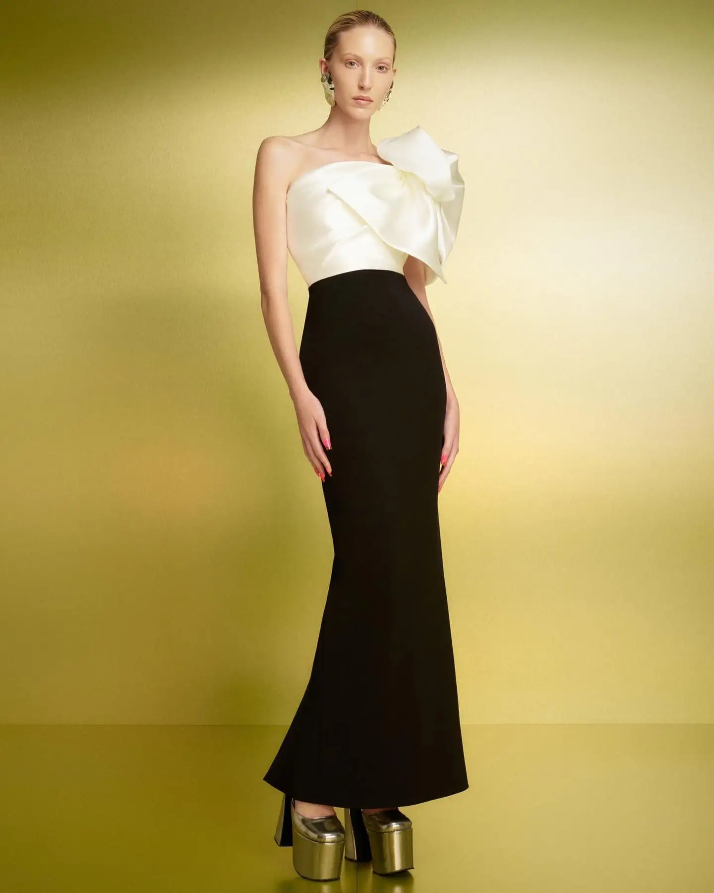 Customized Modern Mermaid One Shoulder Jersey Contrast Color Bow Evening Dress Temperament Pleats Short Sleeves Vestid
Customized Modern Mermaid One Shoulder Jersey Contrast Color Bow Evening Dress Temperament Pleats Short Sleeves Vestid