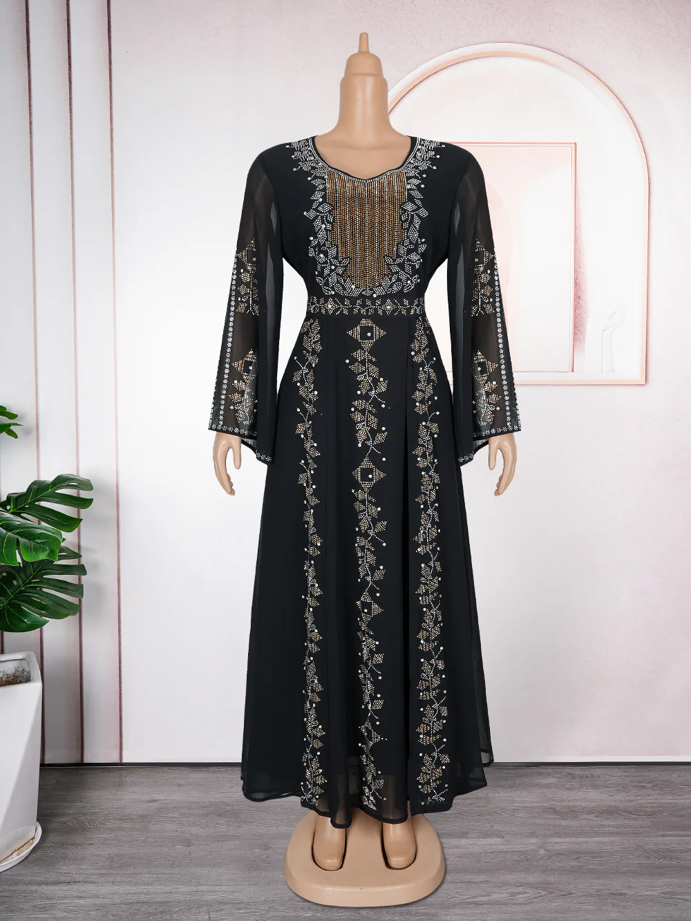 Eid Belted Dress Diamonds Abaya Dubai for Muslim Women Ramadan Party Dresses Round Neck Lace-up Robe Turkey Jalabiya Caftan Arab
Eid Belted Dress Diamonds Abaya Dubai for Muslim Women Ramadan Party Dresses Round Neck Lace-up Robe Turkey Jalabiya Caftan Arab