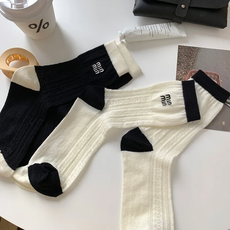 Women's Socks Medium Tube Socks Spring Summer Thin Cotton Socks Japanese Black White Color College Style Summer Stacking Socks
Women's Socks Medium Tube Socks Spring Summer Thin Cotton Socks Japanese Black White Color College Style Summer Stacking Socks