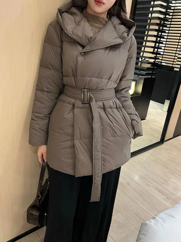 Утепленная зимняя хлопковая куртка в корейском стиле для женщин: теплая и универсальная модель с капюшоном и эффектом утяжки талии
Утепленная зимняя хлопковая куртка в корейском стиле для женщин: теплая и универсальная модель с капюшоном и эффектом утяжки талии
