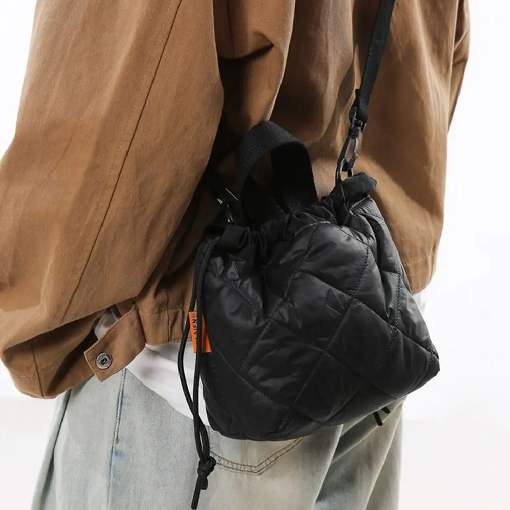 Fashionable Lingge Drawstring Bucket Bag Grid Pattern Handbag Nylon Shoulder Bag Crossbody Bag Large Capacity Down Bag Women
Fashionable Lingge Drawstring Bucket Bag Grid Pattern Handbag Nylon Shoulder Bag Crossbody Bag Large Capacity Down Bag Women
