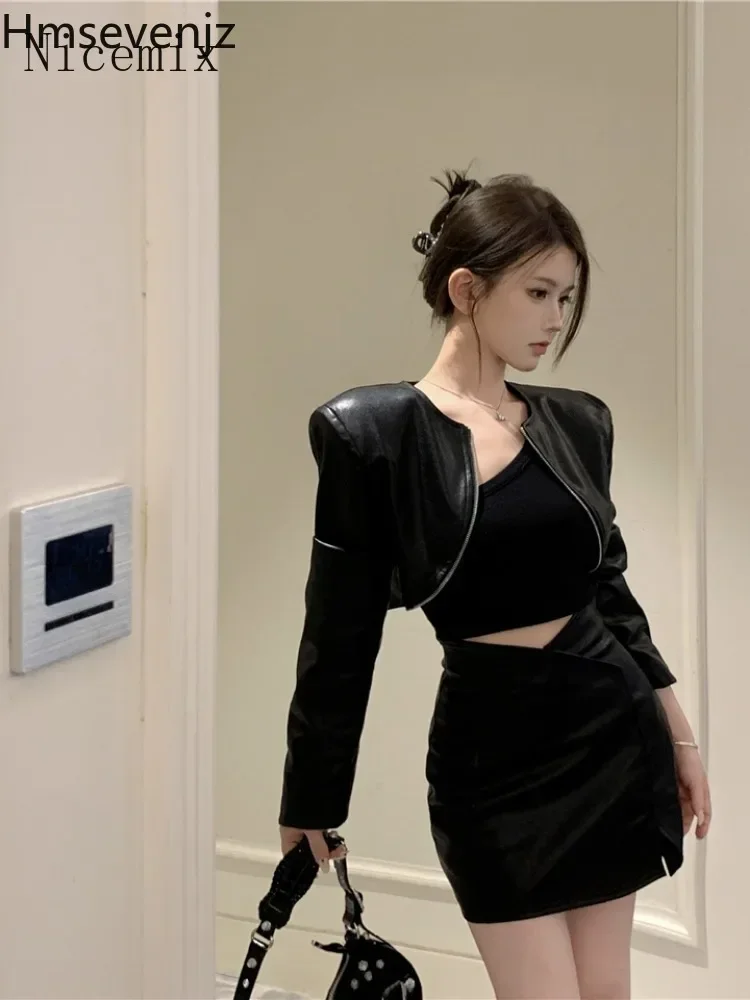 High Street Causal Retro PU Leather Coat Autumn/Winter Split Hip Wrap Short Skirt Fashion Skirts Set Women Outfits Two Piece Set
High Street Causal Retro PU Leather Coat Autumn/Winter Split Hip Wrap Short Skirt Fashion Skirts Set Women Outfits Two Piece Set