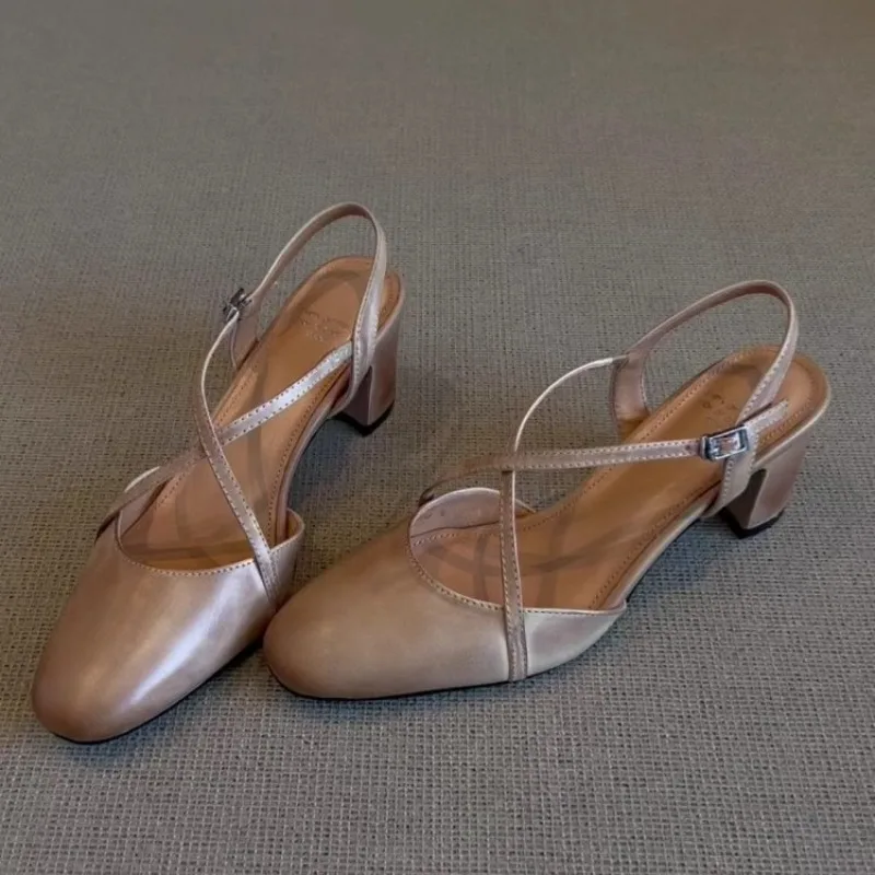 Retro Womens Shoes Luxury Genuine Leather High Heeled Sandals for Woman Exquisite Casual Shoes Designer Shoes Sandalias De Mujer
Retro Womens Shoes Luxury Genuine Leather High Heeled Sandals for Woman Exquisite Casual Shoes Designer Shoes Sandalias De Mujer