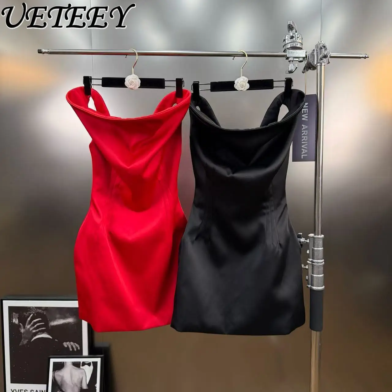 2026 Spring Pure Desire Minimalist Style Elegant Off-Shoulder Dress Waist-Cinching Slimming Bodycon Party Short Dresses
2026 Spring Pure Desire Minimalist Style Elegant Off-Shoulder Dress Waist-Cinching Slimming Bodycon Party Short Dresses