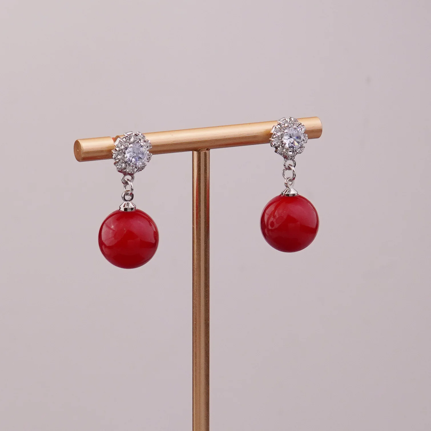 New Trend Imitation Pearl Dangle Earring for Women Luxury Silver Color Bling Cubic Zirconia Fashion Elegant Lady Jewelry A636
New Trend Imitation Pearl Dangle Earring for Women Luxury Silver Color Bling Cubic Zirconia Fashion Elegant Lady Jewelry A636