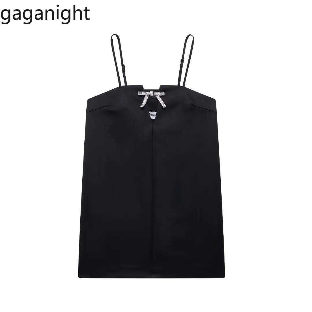 Gaganight 2025 Women Temperament Niche Fashion Autumn New Item European American Style Bow Decoration Lace Suspender Dress
Gaganight 2025 Women Temperament Niche Fashion Autumn New Item European American Style Bow Decoration Lace Suspender Dress