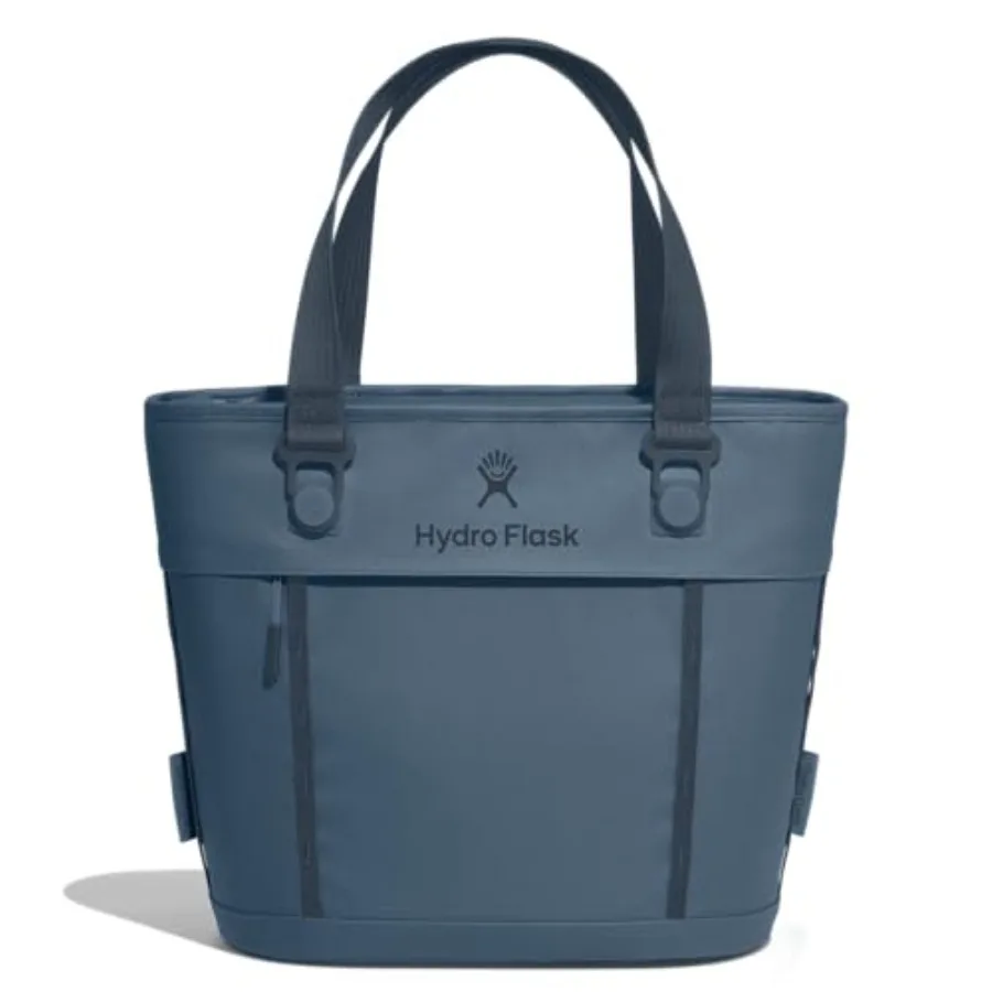 Carryout Tote - Insulated Tote Bag - 10 L Capacity in Harbor Blue
Carryout Tote - Insulated Tote Bag - 10 L Capacity in Harbor Blue