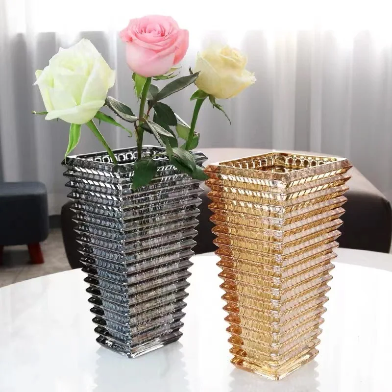Light luxury creative European-style glass vase with the same flower water to raise rich bamboo rose lily desktop dining table
Light luxury creative European-style glass vase with the same flower water to raise rich bamboo rose lily desktop dining table