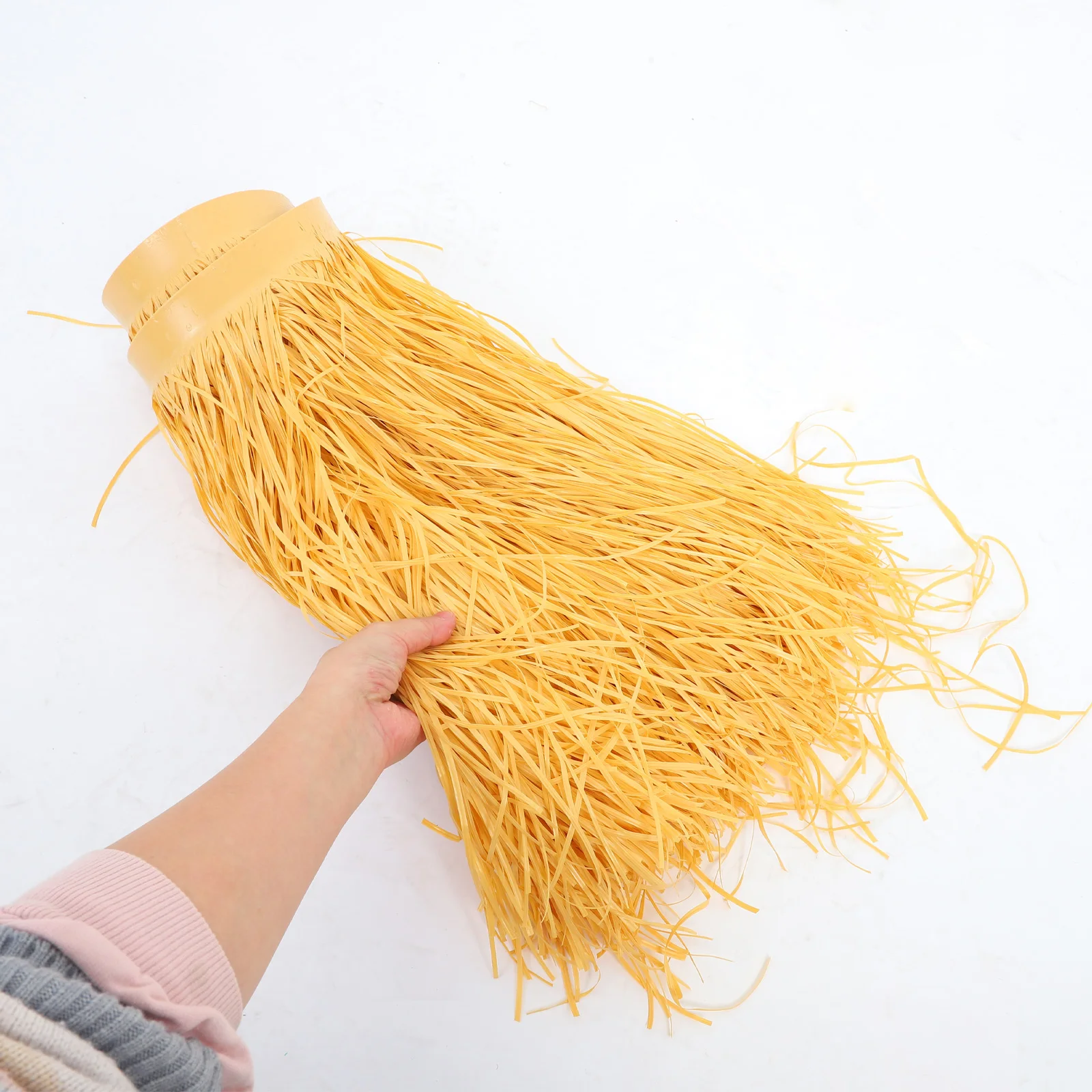 Tiki Straw Roof Thatch Light Brown Artificial Palm Thatch Rolls for Garden Patio Umbrella Fence Party Decorative Grass Runner
Tiki Straw Roof Thatch Light Brown Artificial Palm Thatch Rolls for Garden Patio Umbrella Fence Party Decorative Grass Runner