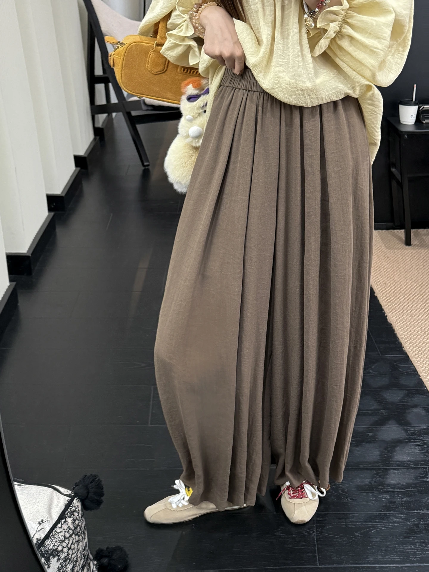 Wide Leg Bloomer Pants l Waist Pleated Harem Trousers for Women Comfortable Loose Fit Color Commute Sle
Wide Leg Bloomer Pants l Waist Pleated Harem Trousers for Women Comfortable Loose Fit Color Commute Sle