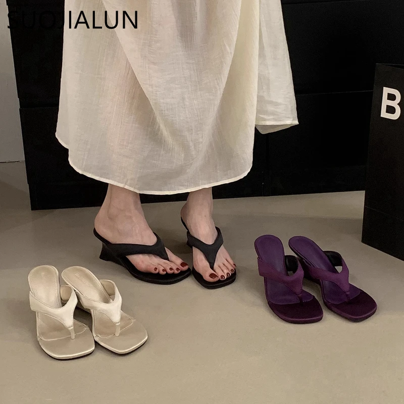 SUOJIALUN 2025 Summer New Brand Women Slipper Fashion Narrow Band Ladies Elegant Flip Flops High Wedge Heel Dress Sandal Pumps
SUOJIALUN 2025 Summer New Brand Women Slipper Fashion Narrow Band Ladies Elegant Flip Flops High Wedge Heel Dress Sandal Pumps