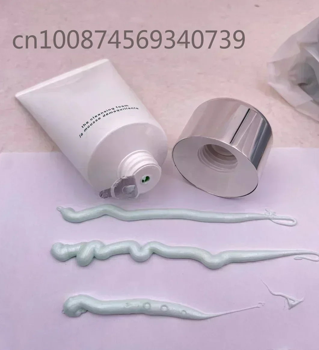 GOOD NEW Facial Cleansing Foam La Mousse Treatment Gentle Cleanser Skin Care Cleaner Moisturizng Makeup Remover
GOOD NEW Facial Cleansing Foam La Mousse Treatment Gentle Cleanser Skin Care Cleaner Moisturizng Makeup Remover