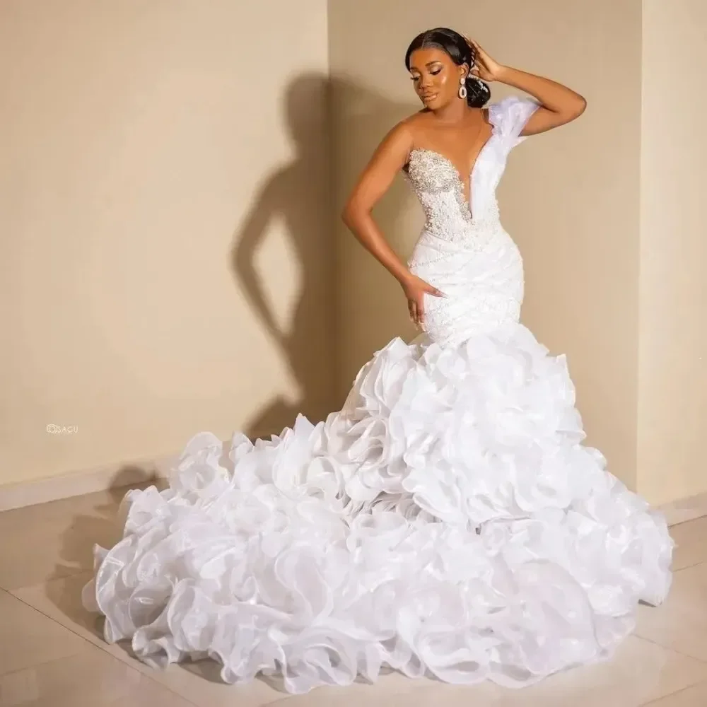 Customized Mermaid Wedding Dress For Bride Bridal Gowns Illusion Tassel Rhinestones Beaded Pearls Crystals Ruffled Wedding Gowns
Customized Mermaid Wedding Dress For Bride Bridal Gowns Illusion Tassel Rhinestones Beaded Pearls Crystals Ruffled Wedding Gowns