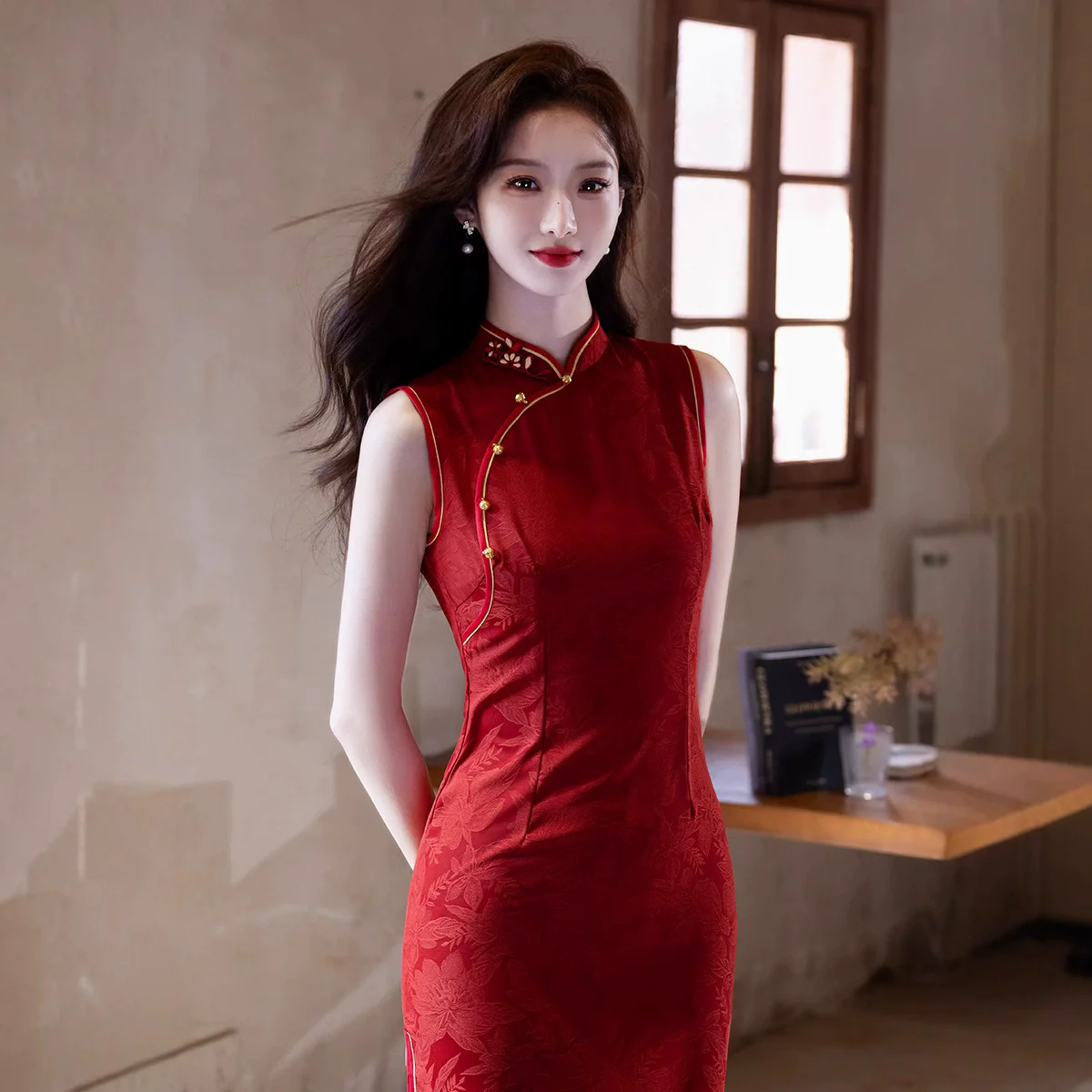 Красный Cheongsam без рукавов 2021, женское весенне-летнее элитное свадебное платье для тостов, обручальное платье Qipao 
Красный Cheongsam без рукавов 2021, женское весенне-летнее элитное свадебное платье для тостов, обручальное платье Qipao