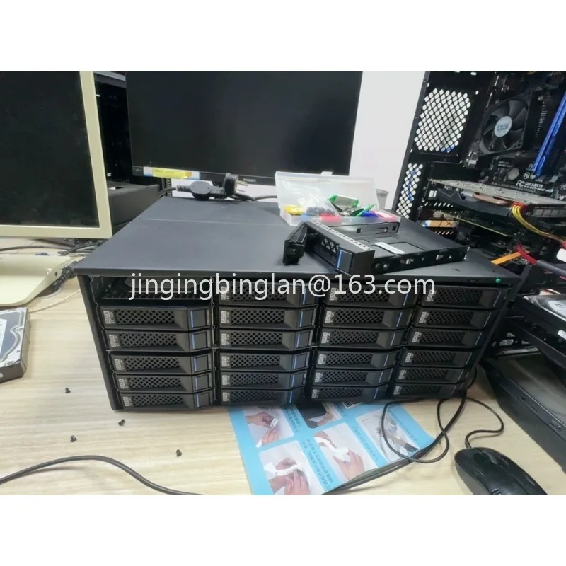 Factory direct sales metal M424 4U can cabinet 24 disk position 12G high-speed storage expansion cabinet built-in power supply
Factory direct sales metal M424 4U can cabinet 24 disk position 12G high-speed storage expansion cabinet built-in power supply