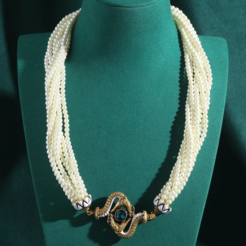 Layered Necklaces Pearl Choker Antique Gold Color Snake Pendant Blue Crystal Woman Vintage High Quality Luxury Designer Jewelry
Layered Necklaces Pearl Choker Antique Gold Color Snake Pendant Blue Crystal Woman Vintage High Quality Luxury Designer Jewelry