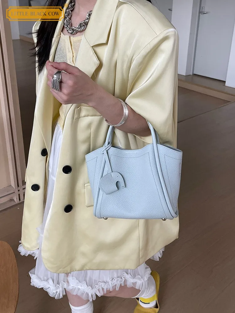 New Ladies Office Solid Color Split Leather Multifunctional Fashionable Bucket Style Casual Crossbody Bag Handbag Shoulder Bag
New Ladies Office Solid Color Split Leather Multifunctional Fashionable Bucket Style Casual Crossbody Bag Handbag Shoulder Bag