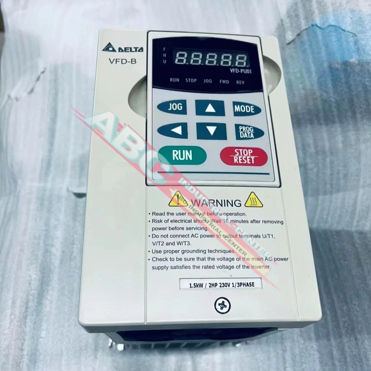 VFD015CP43B-21 Inverter new VFD015M23A in box
VFD015CP43B-21 Inverter new VFD015M23A in box