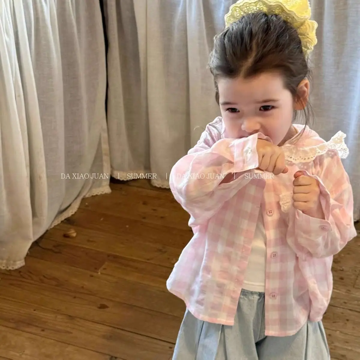 Children's clothing summer new cotton plaid sunscreen shirt for girls breathable and sweet summer sunscreen clothing Korean
Children's clothing summer new cotton plaid sunscreen shirt for girls breathable and sweet summer sunscreen clothing Korean