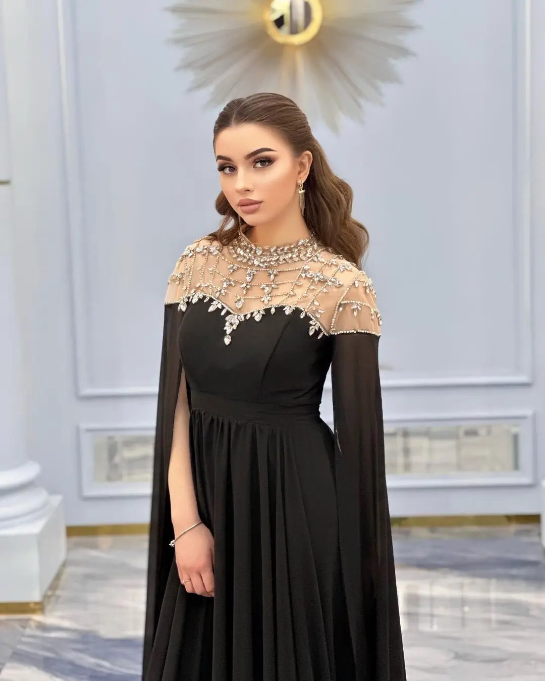 Customized O-Neck Long Sleeves Prom Dresses Black Crystals Floor Length Evening Dresses Formal Party Dresses
Customized O-Neck Long Sleeves Prom Dresses Black Crystals Floor Length Evening Dresses Formal Party Dresses