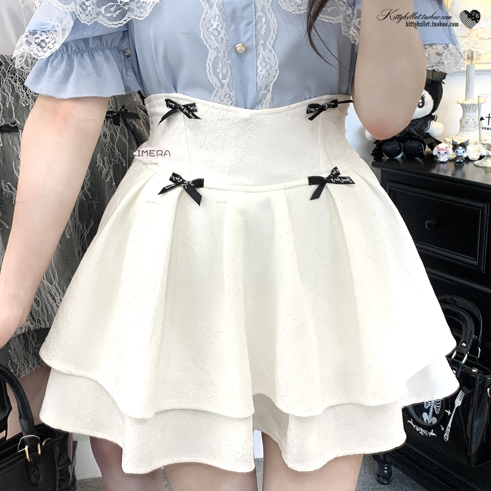 Jirai kei Skirt Outfit Japan Style Pants Skirt High Waist Mini Skirts Bow Lolita Design Y2K Japanese Puff Dress with Bowknots
Jirai kei Skirt Outfit Japan Style Pants Skirt High Waist Mini Skirts Bow Lolita Design Y2K Japanese Puff Dress with Bowknots