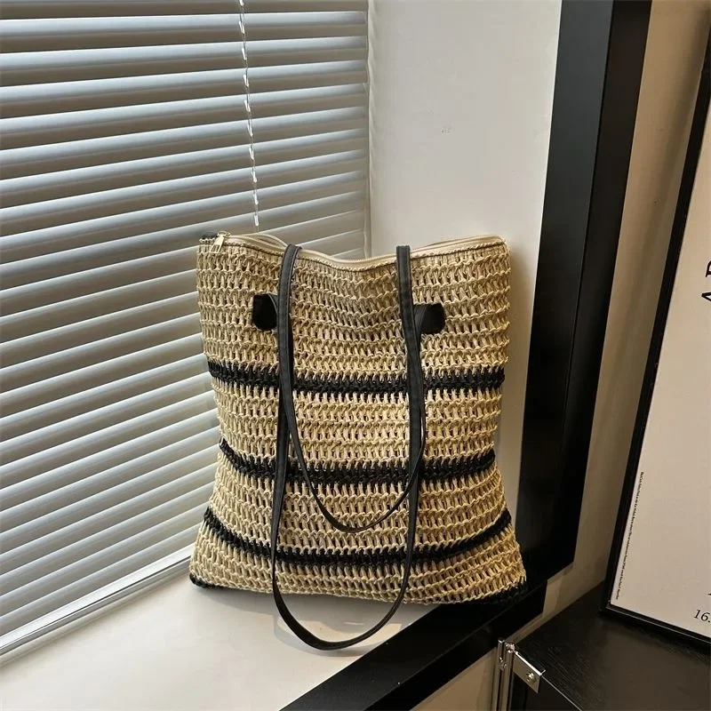 Foufurieux Women Braided Basket Clutches Handle Bag Large Straw Portable Shoulder Bag Summer Beach Purses Shopper Satchel Female
Foufurieux Women Braided Basket Clutches Handle Bag Large Straw Portable Shoulder Bag Summer Beach Purses Shopper Satchel Female