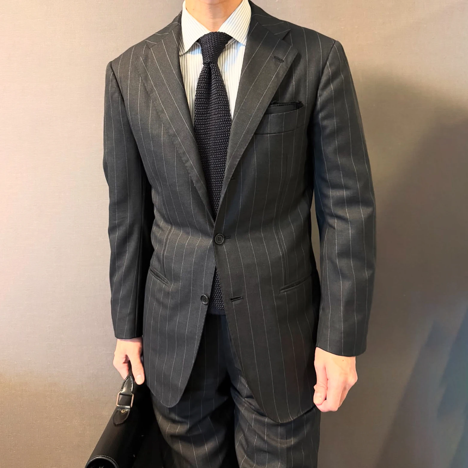 Fashion Dark Grey Striped Suits For Mens Formal Business Blazer Wedding Tuxedo Slim Fit 2 Piece Jacket Pants Terno Masculino
Fashion Dark Grey Striped Suits For Mens Formal Business Blazer Wedding Tuxedo Slim Fit 2 Piece Jacket Pants Terno Masculino
