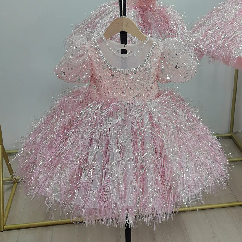 Пышное вечернее платье с жемчугом и перьями для девочек 1-14 лет, нарядное платье для дня рождения, Рождества, свадьбы, костюм принцессы, на заказ
Пышное вечернее платье с жемчугом и перьями для девочек 1-14 лет, нарядное платье для дня рождения, Рождества, свадьбы, костюм принцессы, на заказ