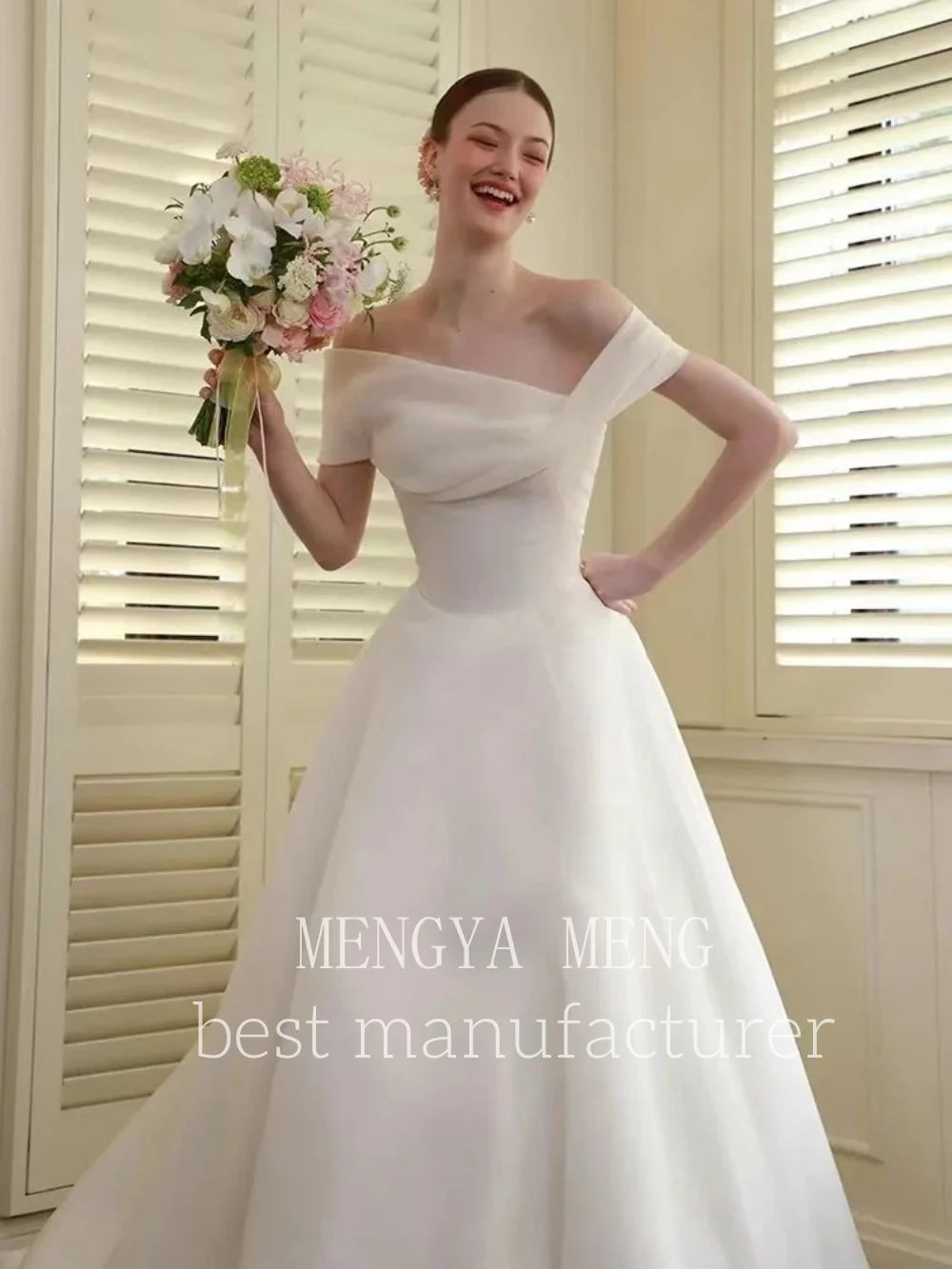 ZHUISHU Ivory Off Shoulder A Line Wedding Dress Korea Photoshoot Customized Short Sleeves Floor Length Bridal Gown Silky Organza
ZHUISHU Ivory Off Shoulder A Line Wedding Dress Korea Photoshoot Customized Short Sleeves Floor Length Bridal Gown Silky Organza