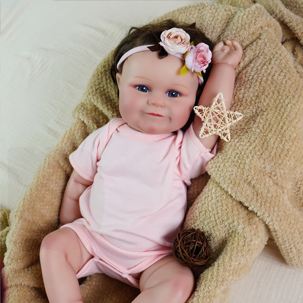Lifelike Reborn Baby Doll with Soft Vinyl and Fabric Body Realistic Baby Doll with Toy Accessories Real Life Baby Doll Doll Gift
Lifelike Reborn Baby Doll with Soft Vinyl and Fabric Body Realistic Baby Doll with Toy Accessories Real Life Baby Doll Doll Gift