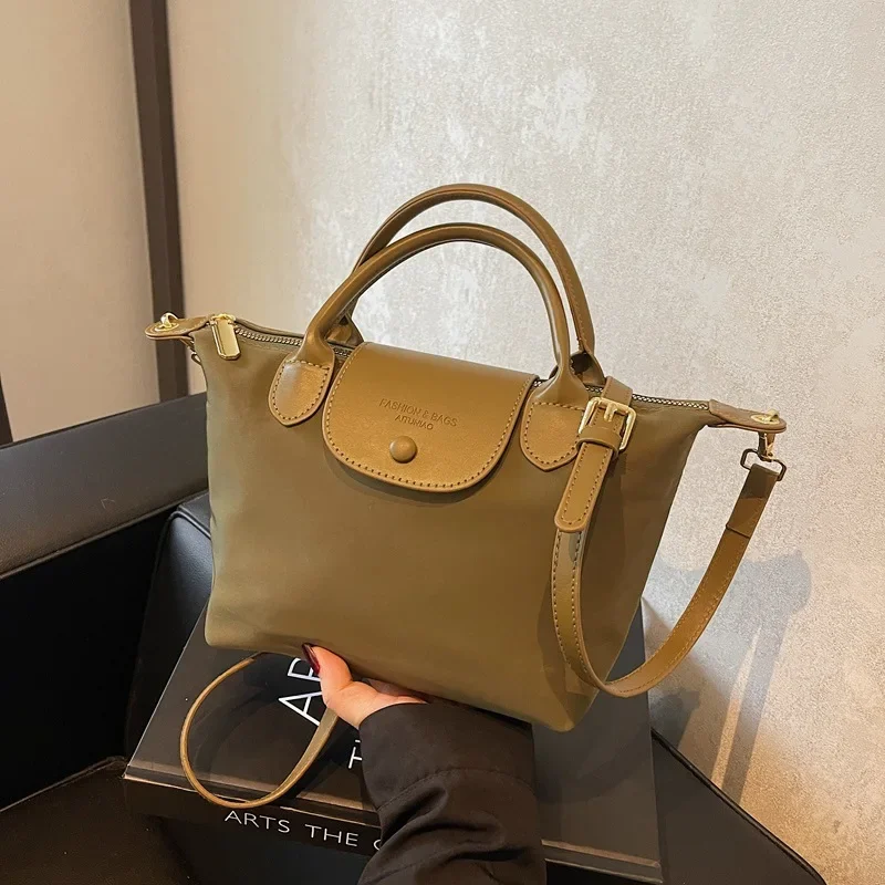 Best-Selling Women's Crossbody Messenger Bag - Trendy Solid Color Leather Tote With Designer Logo
Best-Selling Women's Crossbody Messenger Bag - Trendy Solid Color Leather Tote With Designer Logo