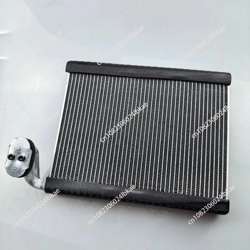 Suitable for SAIC MAXUS T60 original front evaporator core assembly C00089364
Suitable for SAIC MAXUS T60 original front evaporator core assembly C00089364
