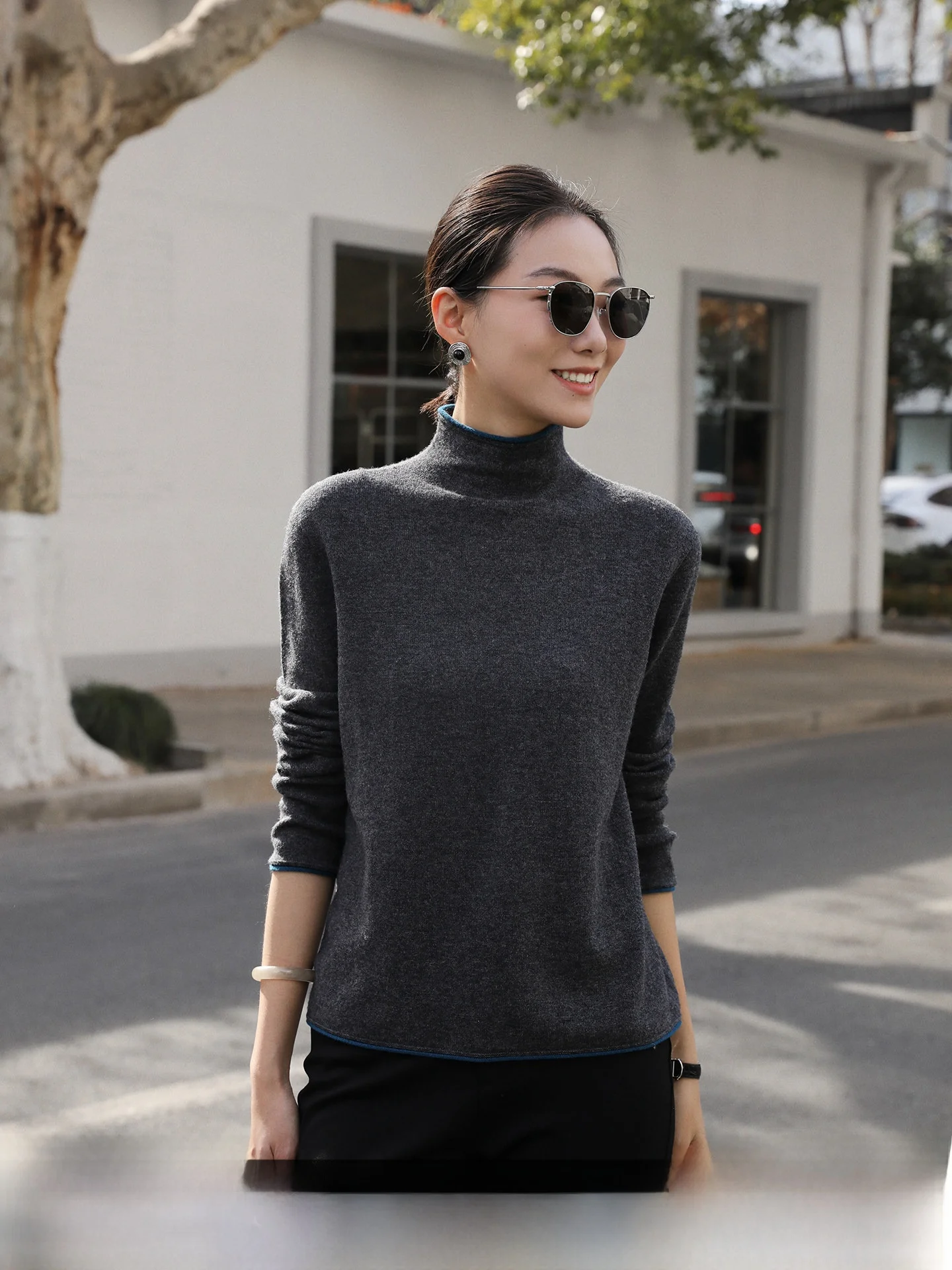 Slim Fit Long Sleeve Knitted Sweater Women's Casual Style Pure Color Woolen Fabric High Collar Fake Two-Piece Comfortable Bre...
Slim Fit Long Sleeve Knitted Sweater Women's Casual Style Pure Color Woolen Fabric High Collar Fake Two-Piece Comfortable Bre...
