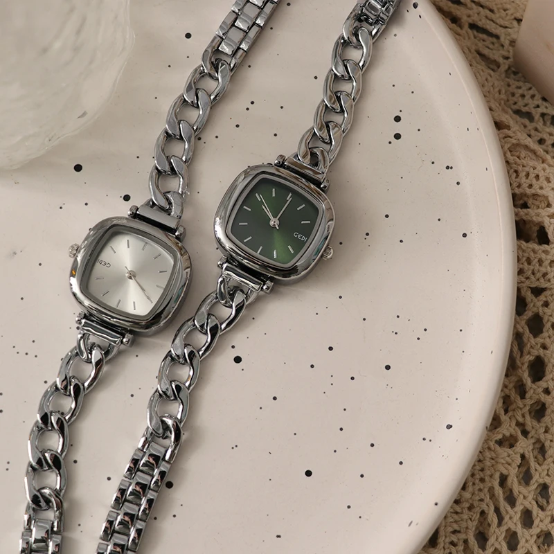 Women'S Watch, Student Style, Light Luxury, Simple And Elegant, Silver Chain Wristwatch, Fashionable Quartz Watch, Women'S Gift.
Women'S Watch, Student Style, Light Luxury, Simple And Elegant, Silver Chain Wristwatch, Fashionable Quartz Watch, Women'S Gift.