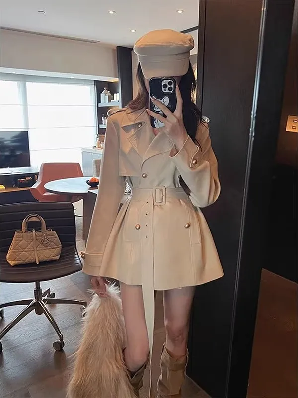 Женское пальто-жакет цвета хаки, новая модель весна-осень, с завышенной талией, прямого кроя, в корейском стиле, с длинными рукавами
Женское пальто-жакет цвета хаки, новая модель весна-осень, с завышенной талией, прямого кроя, в корейском стиле, с длинными рукавами