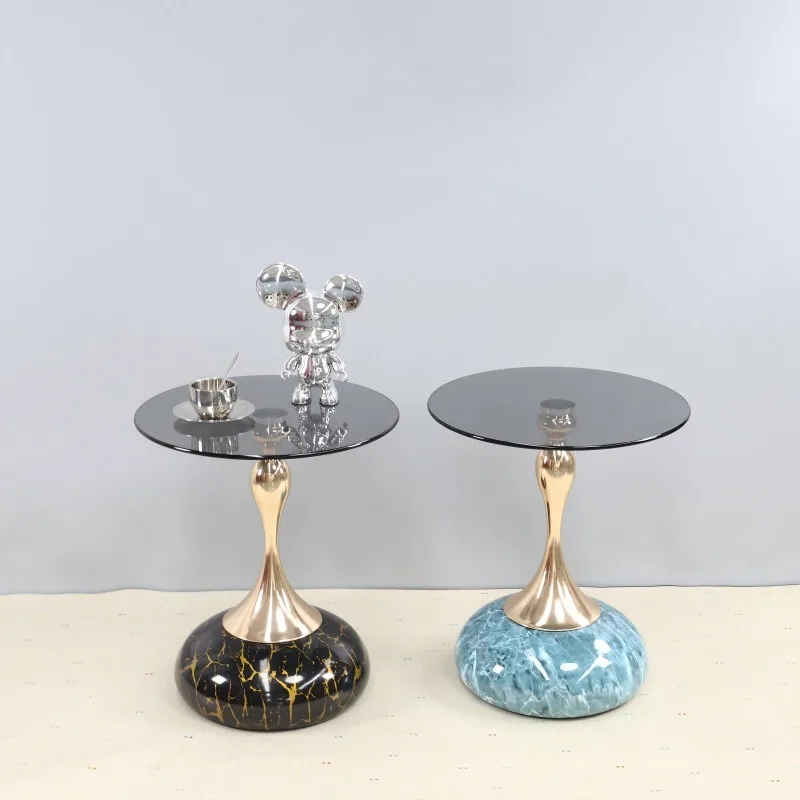 Modern light luxury small waist fiberglass small coffee table commercial leisure area hotel painted edge few villas B & B corner
Modern light luxury small waist fiberglass small coffee table commercial leisure area hotel painted edge few villas B & B corner