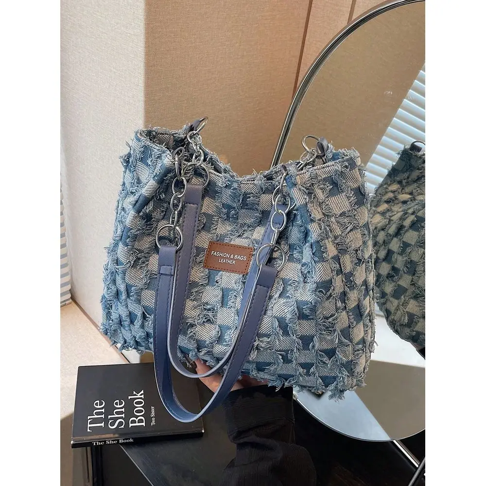 Striped Handbag Womens Large Capacity Shoulder Bag Zipper Tote Bag For Daily Use Minimalist Chain Shoulder Tote Bag For Teen Gi
Striped Handbag Womens Large Capacity Shoulder Bag Zipper Tote Bag For Daily Use Minimalist Chain Shoulder Tote Bag For Teen Gi